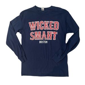Gildan “WICKED SMAHT” Tee in 
Navy, with red lettering. Size M